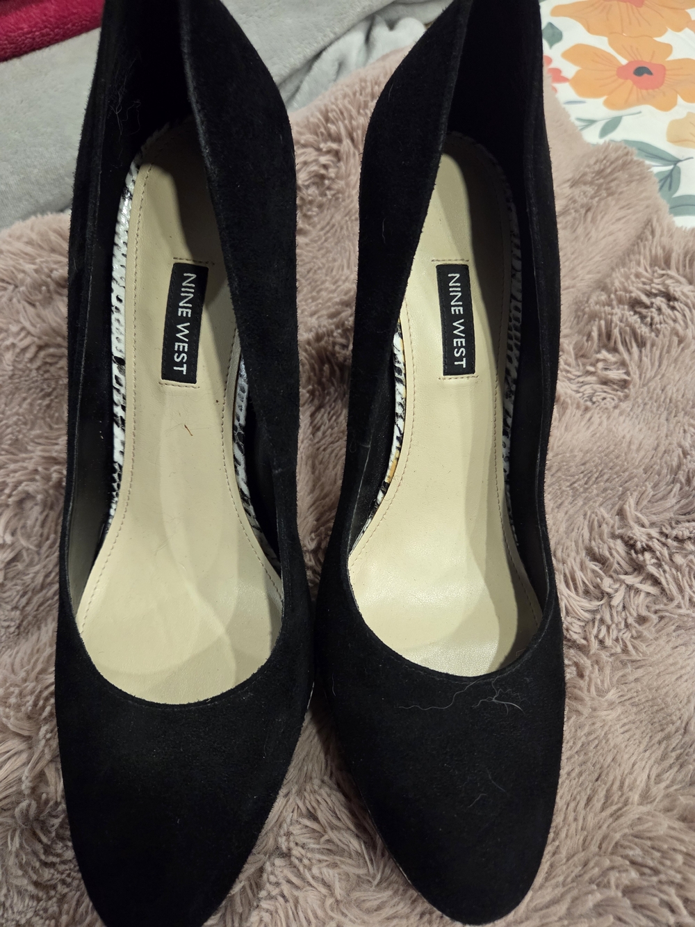 Nine West Black Suede Pointed Toe Pumps